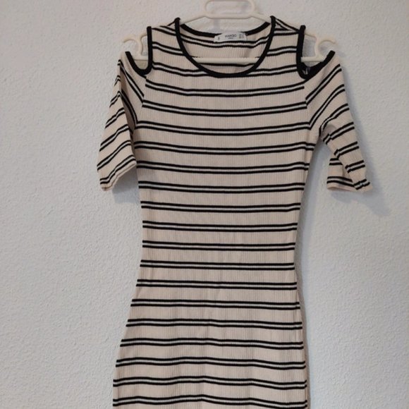 Mourning Robe - Picture 1 of 3